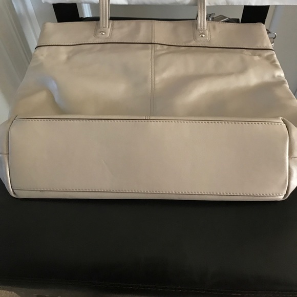 Coach Tote - Picture 5 of 8