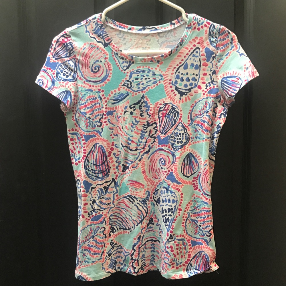 Xsmall Lilly Pulitzer shell patterned top