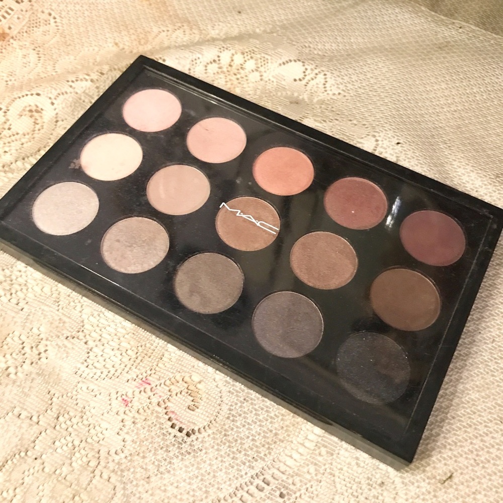 MAC x 15 Cool Neutral eyeshadow palette