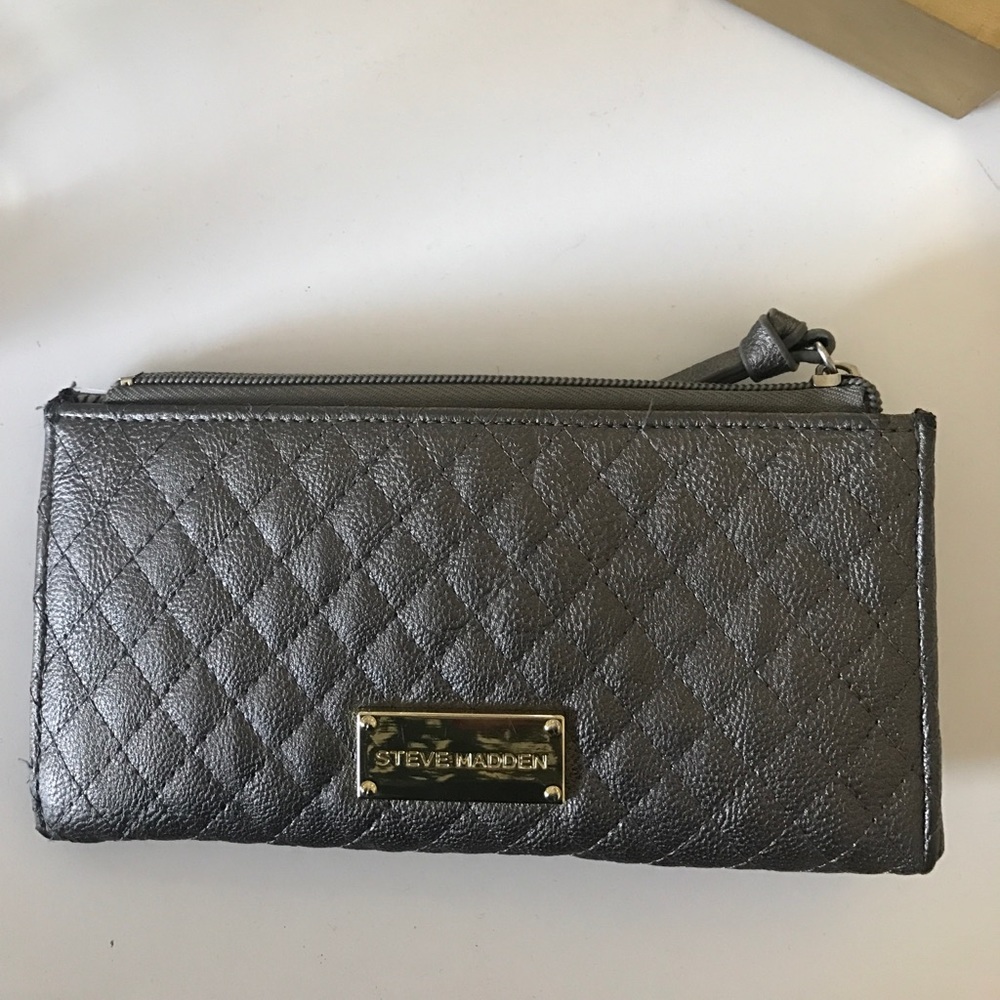 Steven Madden wallet