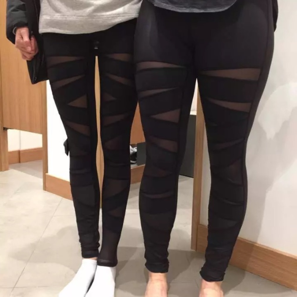 Lululemon wunder under high rise Sz 4 pants