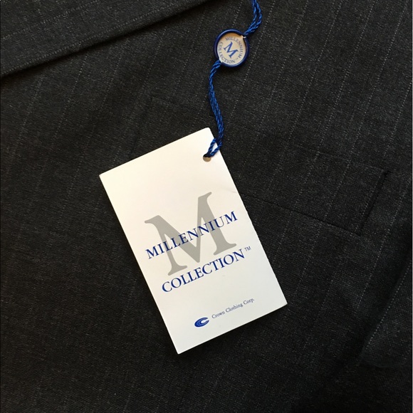 Men's Suit. Brand new with tags. - Picture 2 of 4