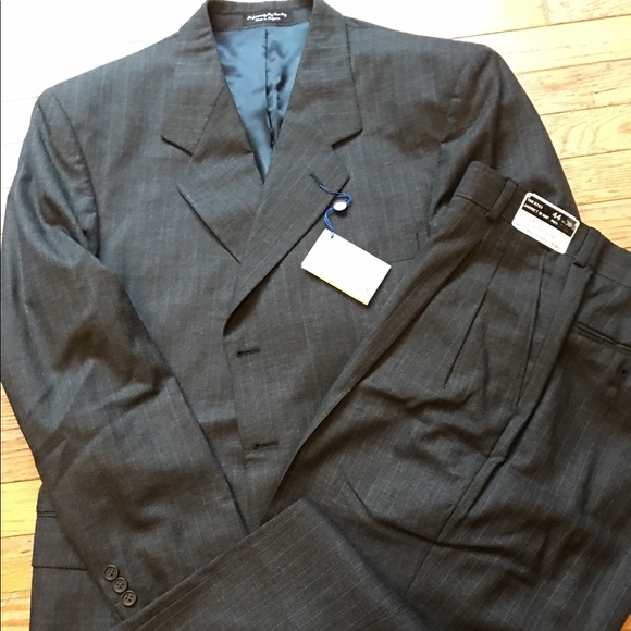 Men's Suit. Brand new with tags. - Picture 3 of 4