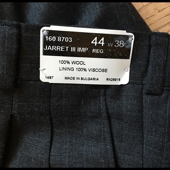 Men's Suit. Brand new with tags. - Picture 4 of 4