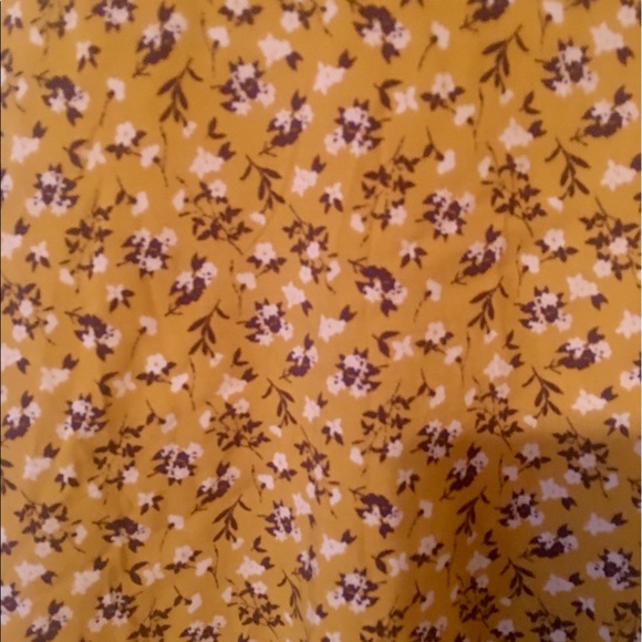 NWT•XL•YELLOW FLORAL FIT N FLARE FLATTERING DRESS - Picture 3 of 13