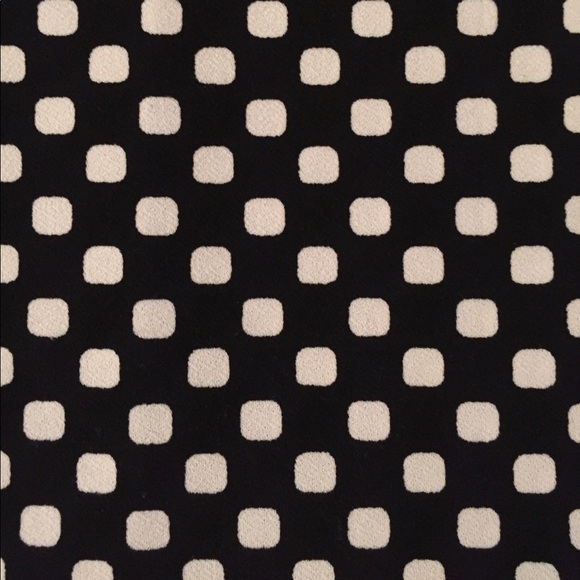 Banana Republic sleeveless v-neck top - Picture 5 of 6