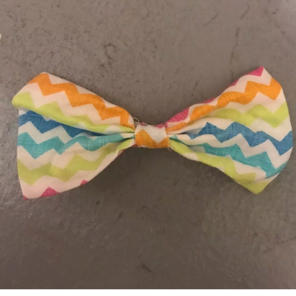 Chevron bow