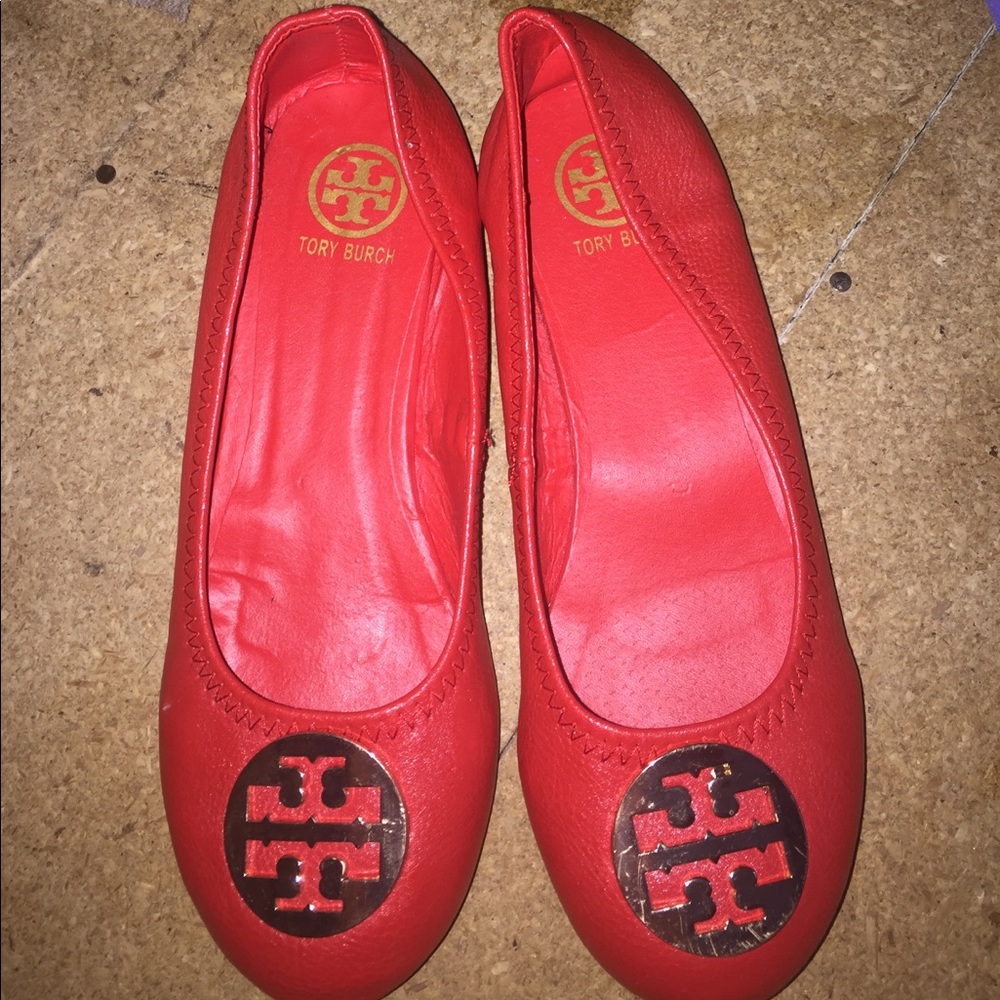 Red Tory burch flats!!