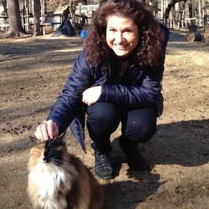 Meet your Posher, Laura