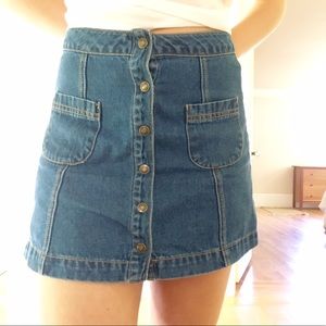 Forever 21 snap-close denim skirt