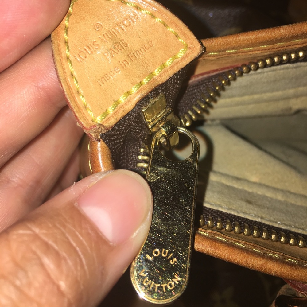 Photos of LV dust bag and box see purse listing