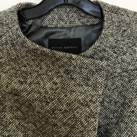 Banana Republic Tweed Crop coat - Picture 4 of 8