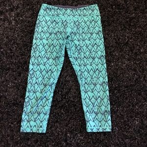 Ivivva crop leggings