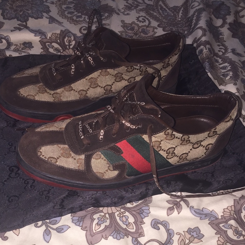🚨SOLD🚨 💕Authentic Gucci Sneakers💕 - Picture 2 of 8