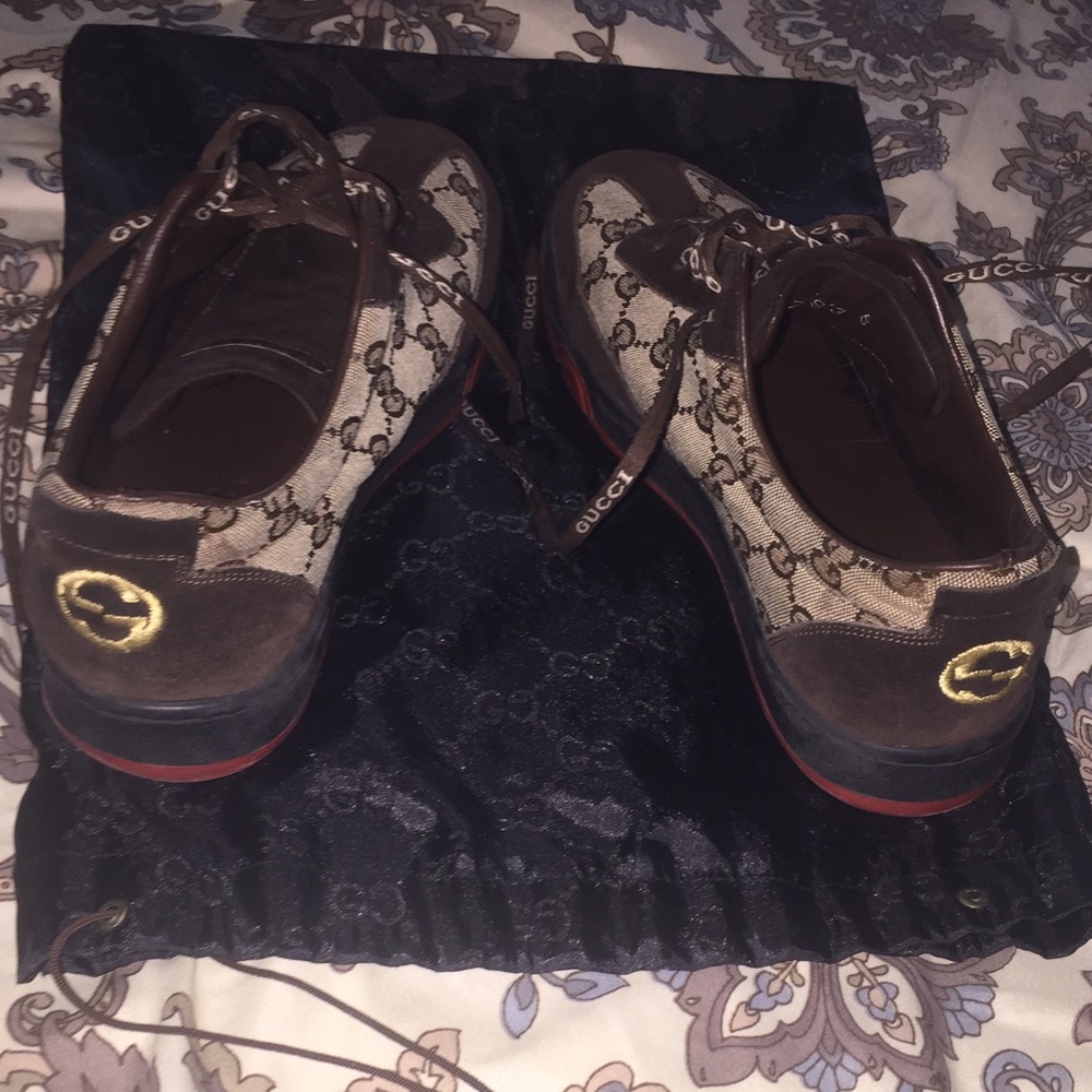🚨SOLD🚨 💕Authentic Gucci Sneakers💕 - Picture 3 of 8
