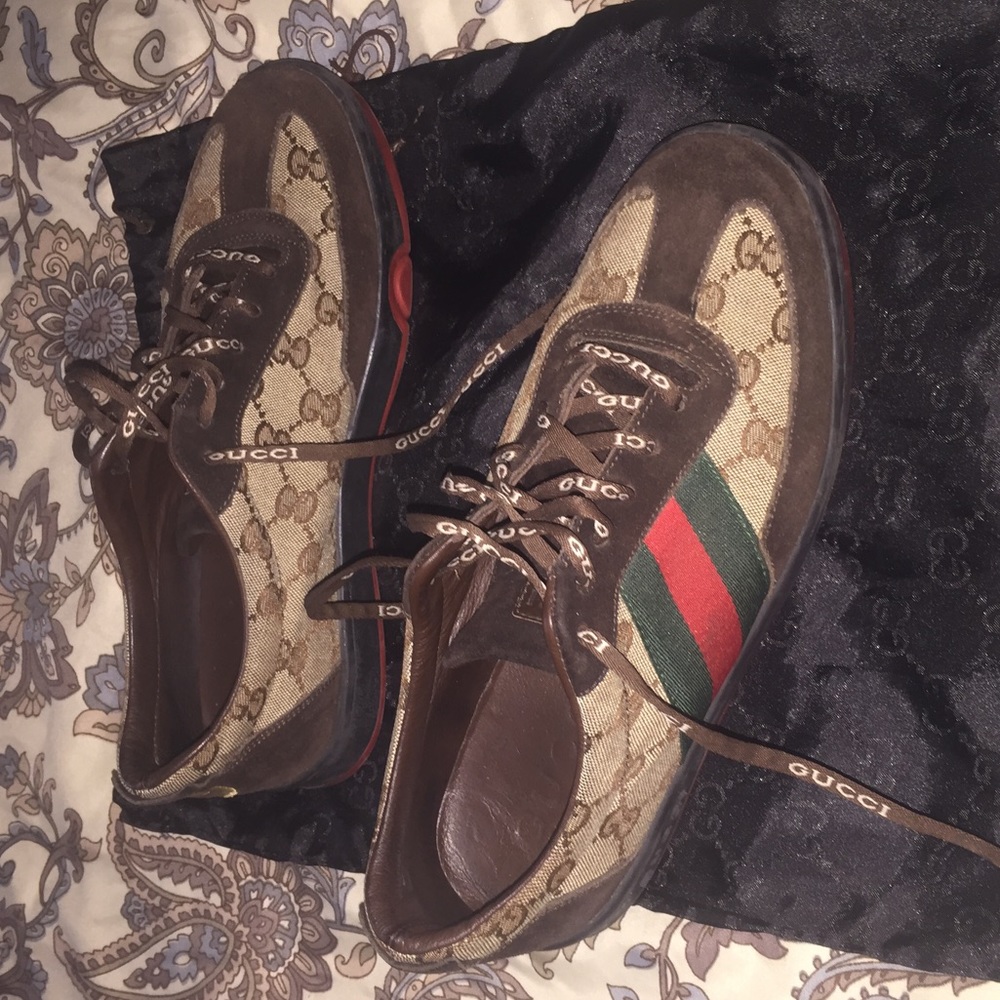 🚨SOLD🚨 💕Authentic Gucci Sneakers💕 - Picture 5 of 8