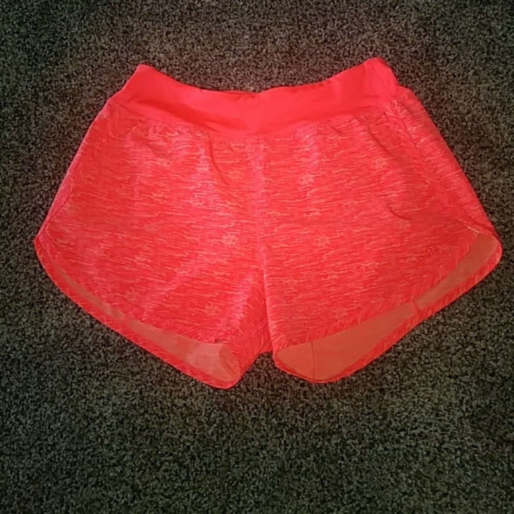 S maurice's in motion athletic shorts