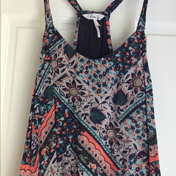 Floral Patterned Top - Picture 2 of 3