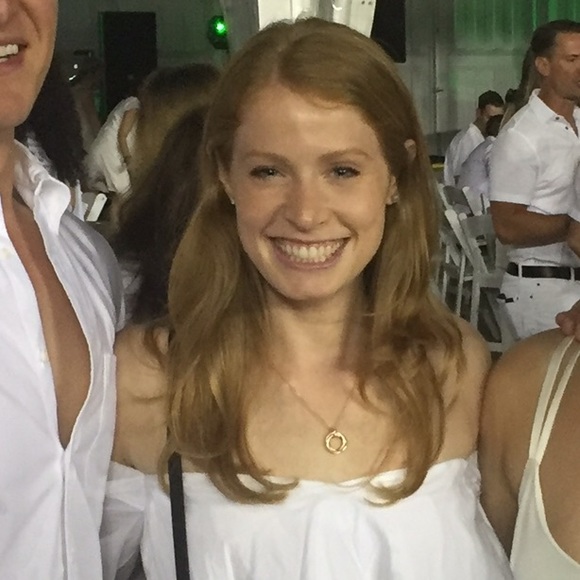 Meet your Posher, Sarah - Picture 1 of 1