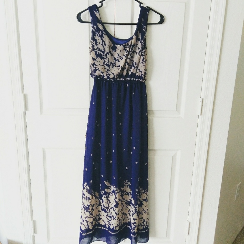 Vintage navy floral flowy Maxi dress