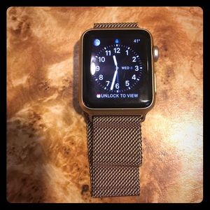 Gold Series 1 Apple Watch ⌚️38mm with Bamboo Stand