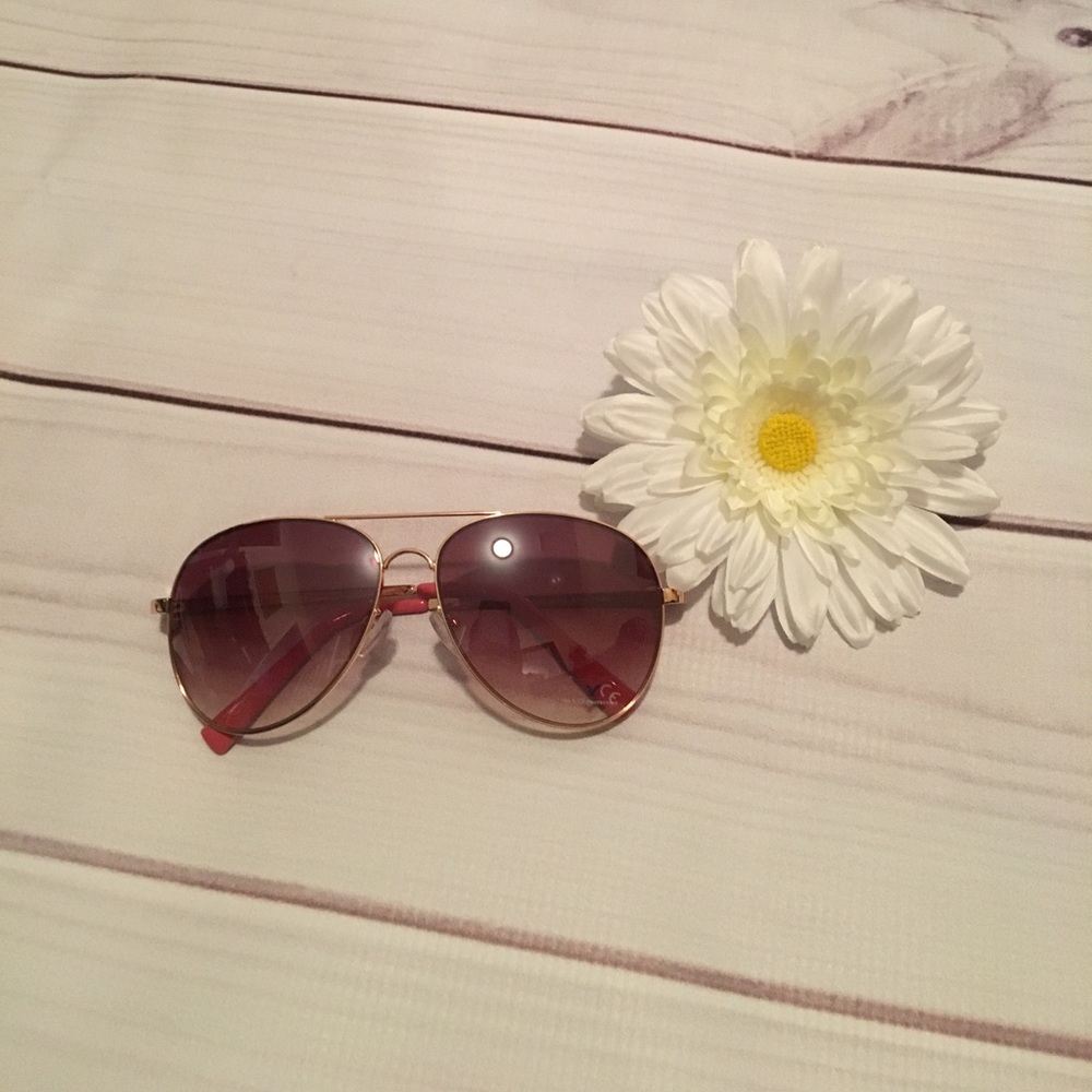 NWOT American Eagle aviators