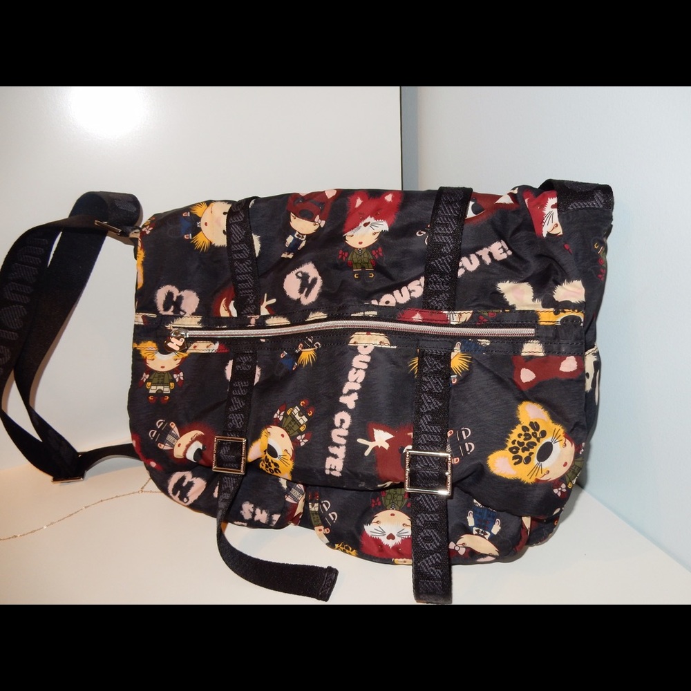 Harajuku lovers medium sized messenger bag!!