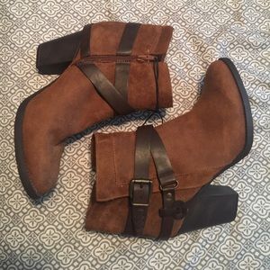 Mossimo Chestnut Booties