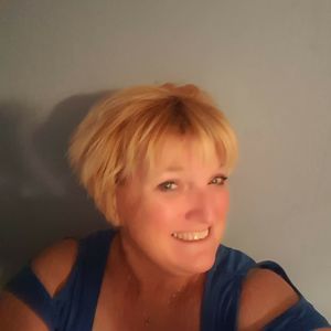 Meet your Posher, Connie