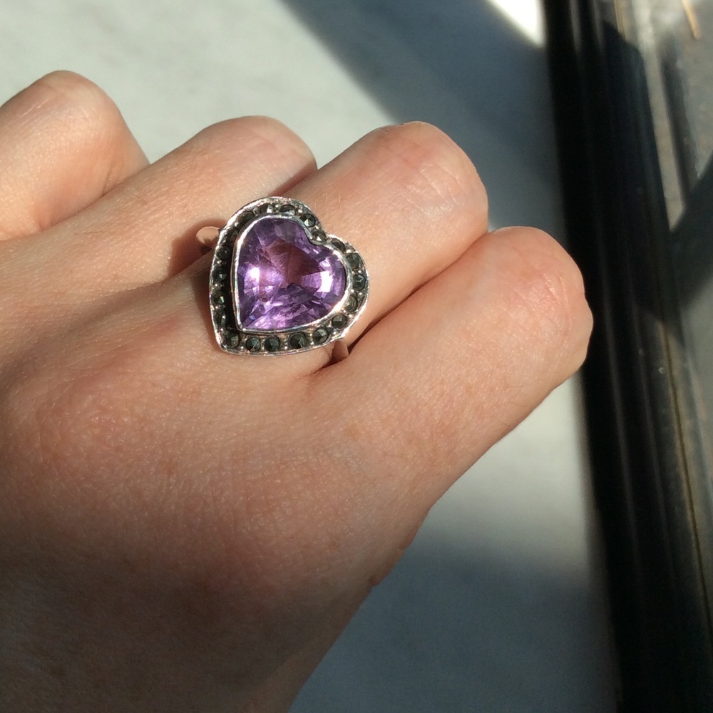 Vintage sterling silver amethyst ring!