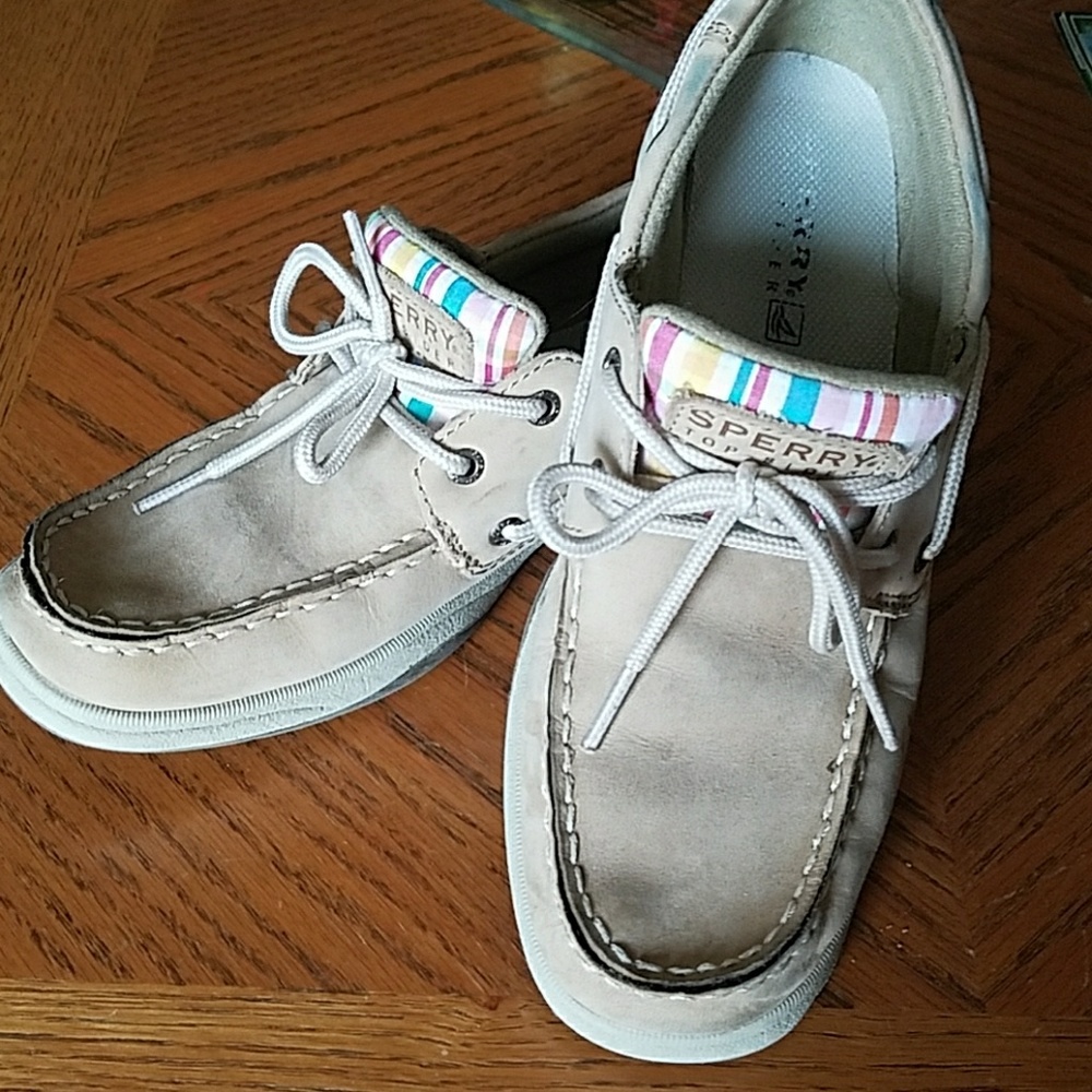 GUC Sperry top sider