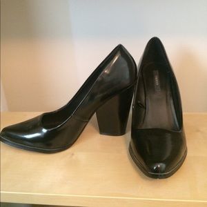 Black, thick heel, pumps