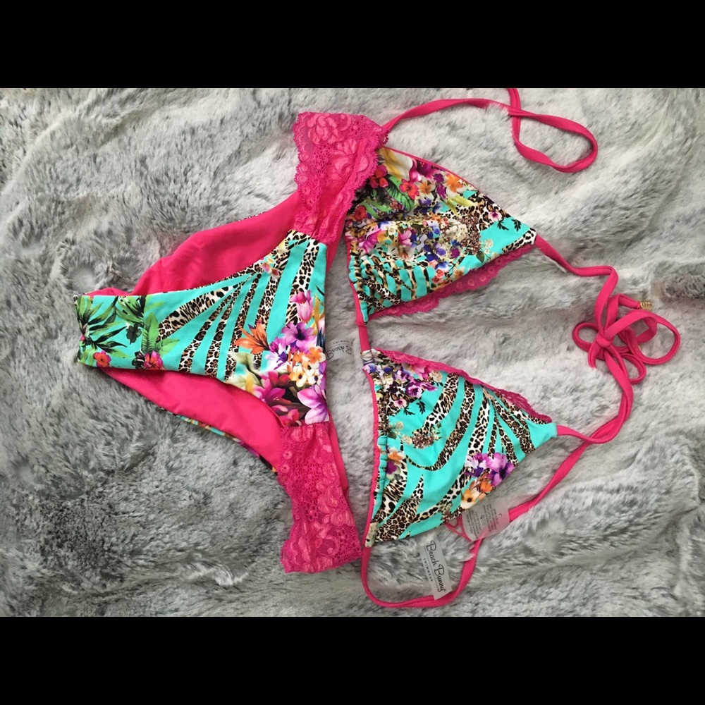 Authentic beach bunny bikini