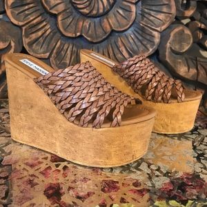 Steve Madden Corkey Wedge - Cognac / Cork