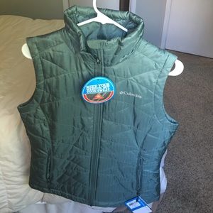 New light weight Columbia Vest
