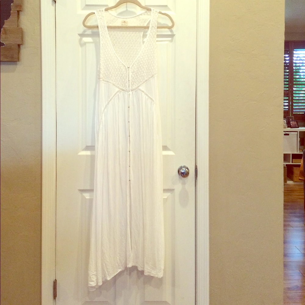 NWOT O'Neill white maxi dress