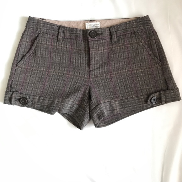Ultra Low Waist Old Navy Shorts - Picture 1 of 4