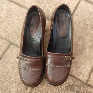 Dansko loafer clogs size 37 brown