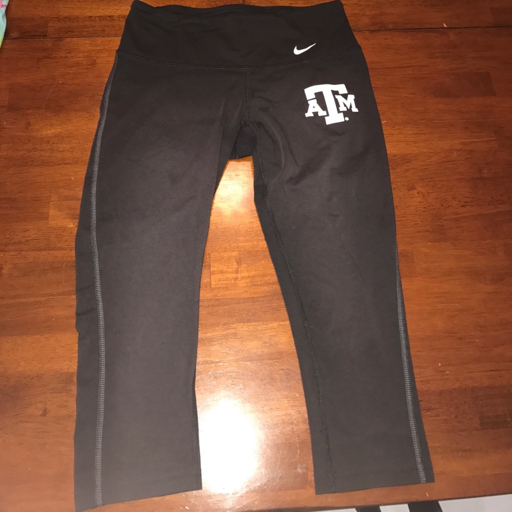 Tamu Nike Capri leggings NWOT
