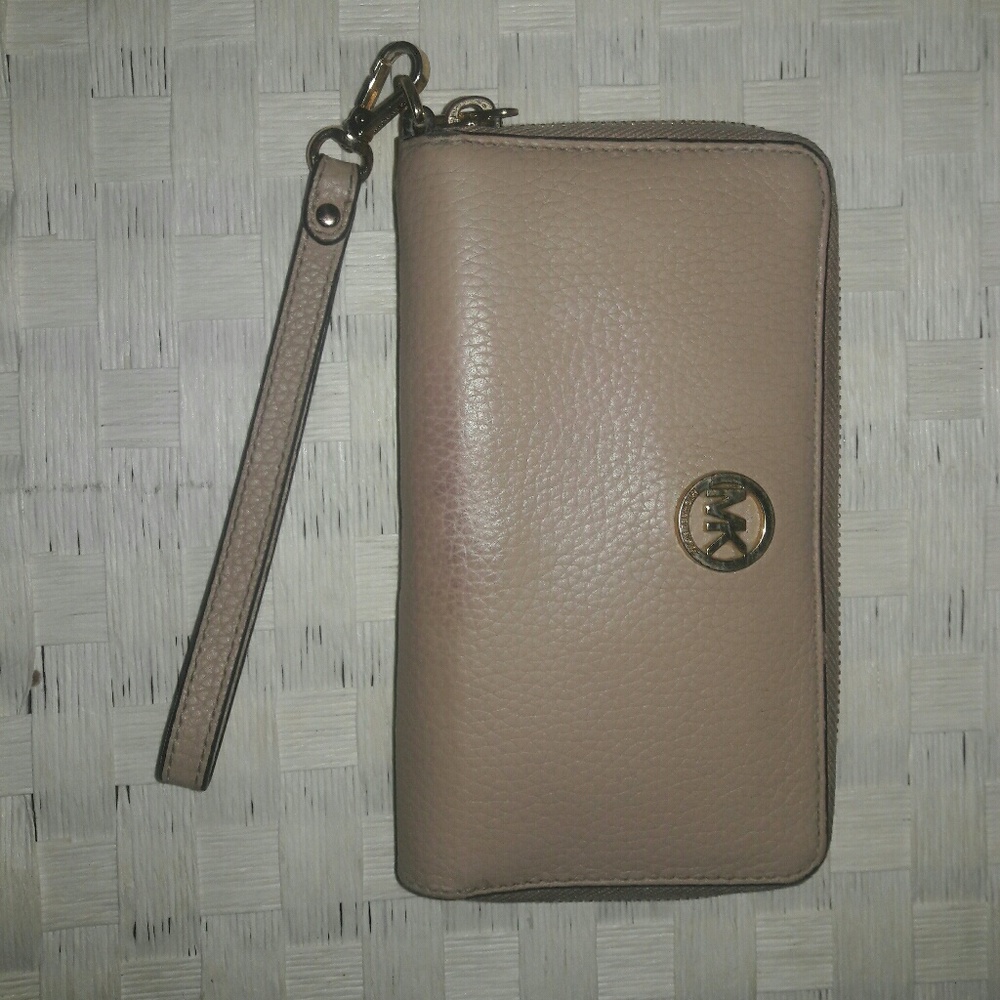 Michael Kors wallet