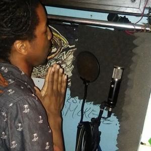 Meet your Posher, Auther