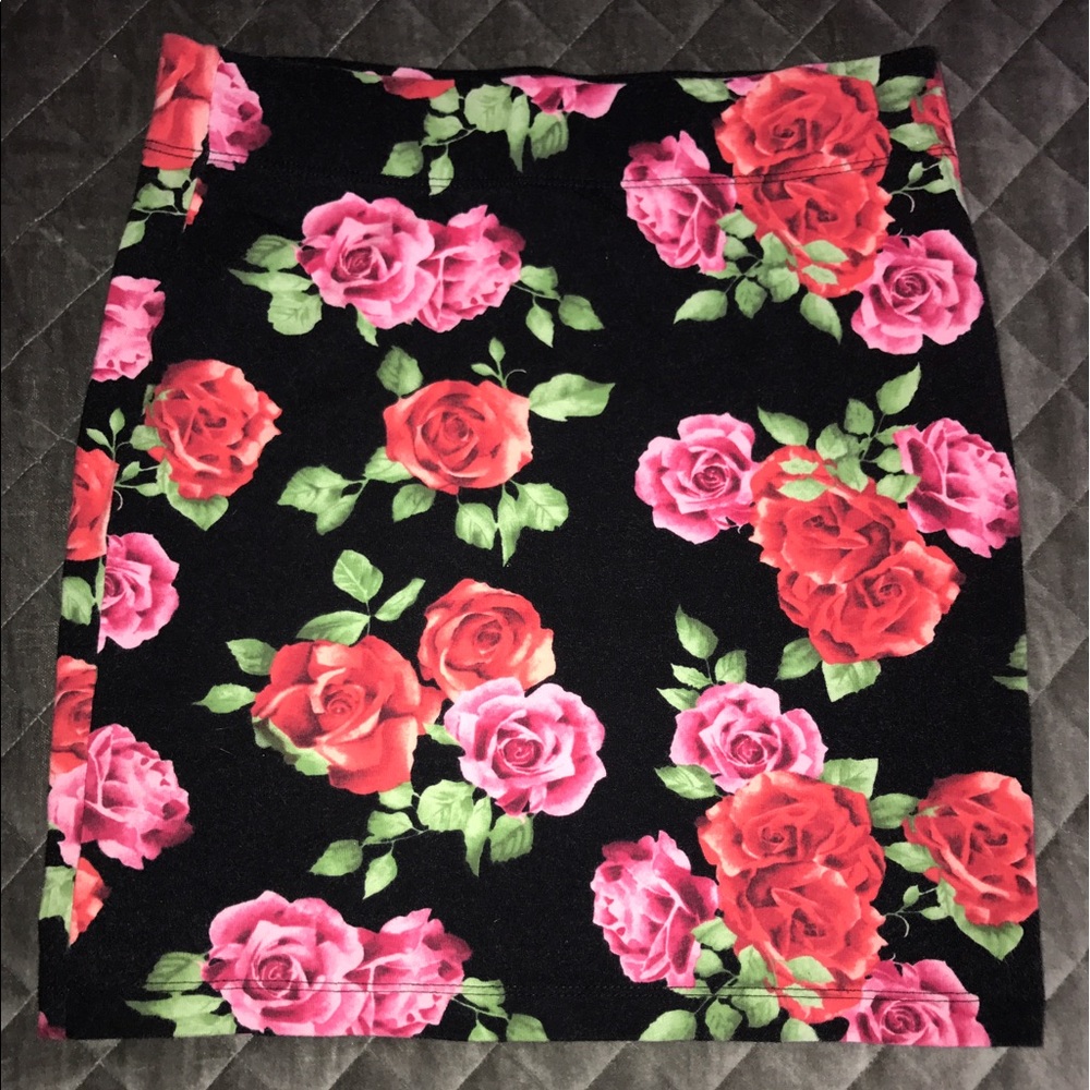 Floral rose skirt XS