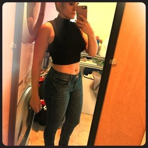 FREE W BUNDLE Cropped mock neck sleeveless sweater