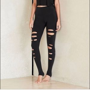 Alo Yoga High Waisted Ripped Warrior Legging