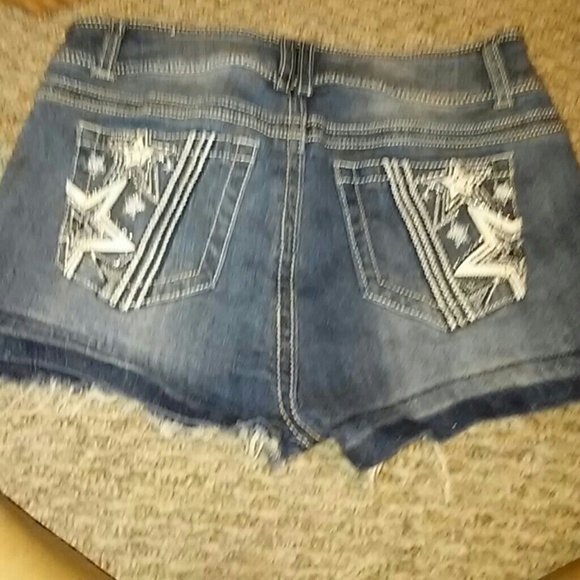 Shorts - Picture 2 of 2