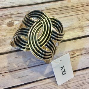 FOREVER 21 NWT CUFF BRACELET