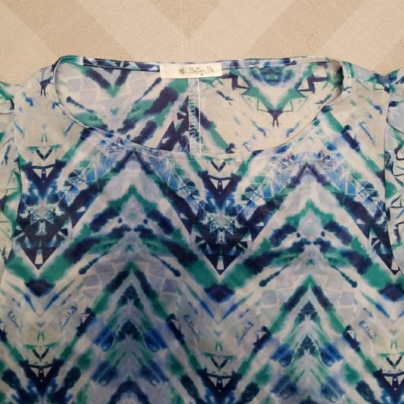 💚🚨GIFTED 🚨 💙SHEER CROP TOP 💙💚 - Picture 3 of 5