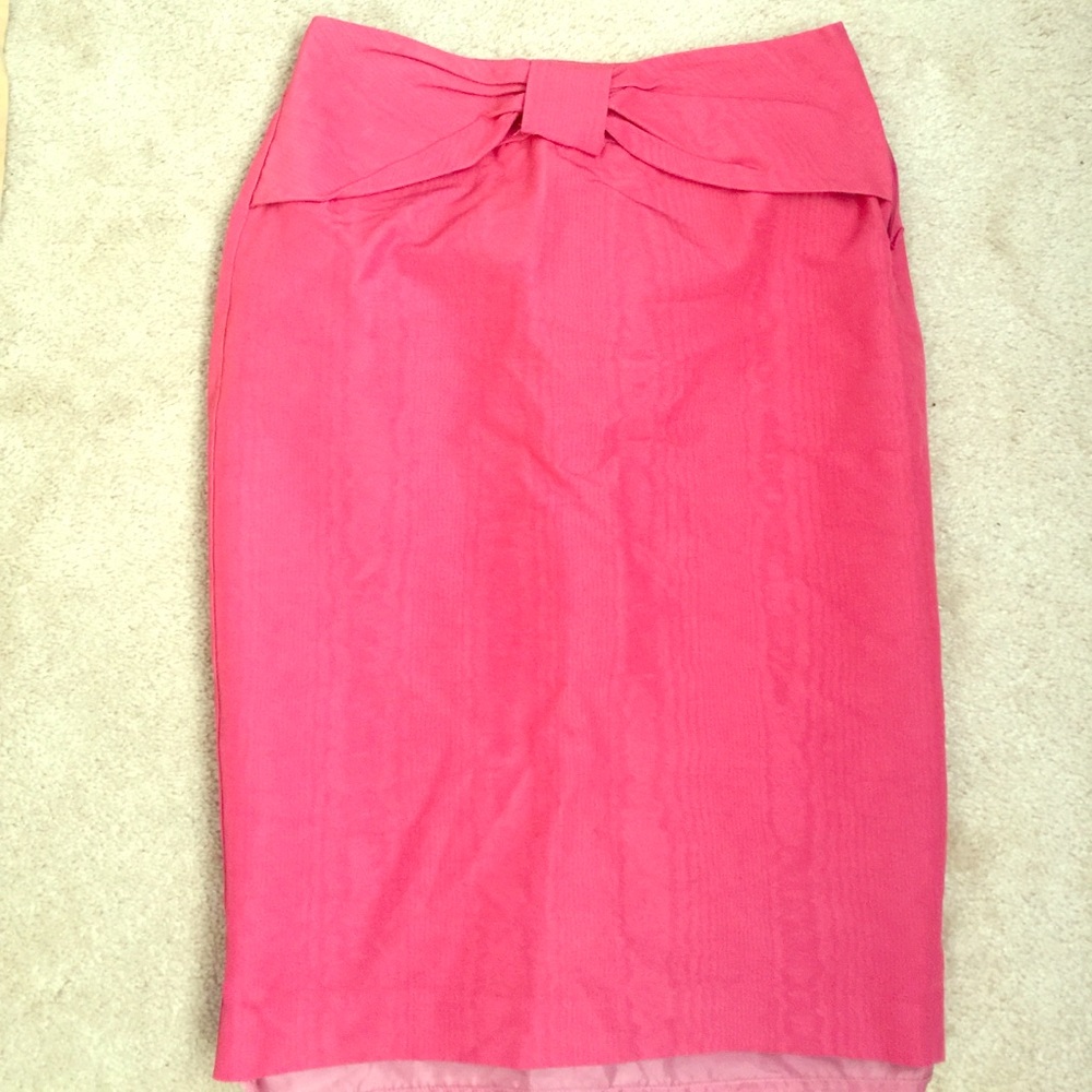 Bow pencil skirt