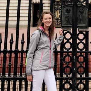 Meet your Posher, Julia