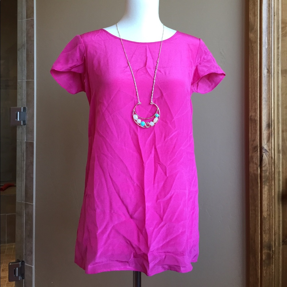 Banana Republic short sleeve silk blouse